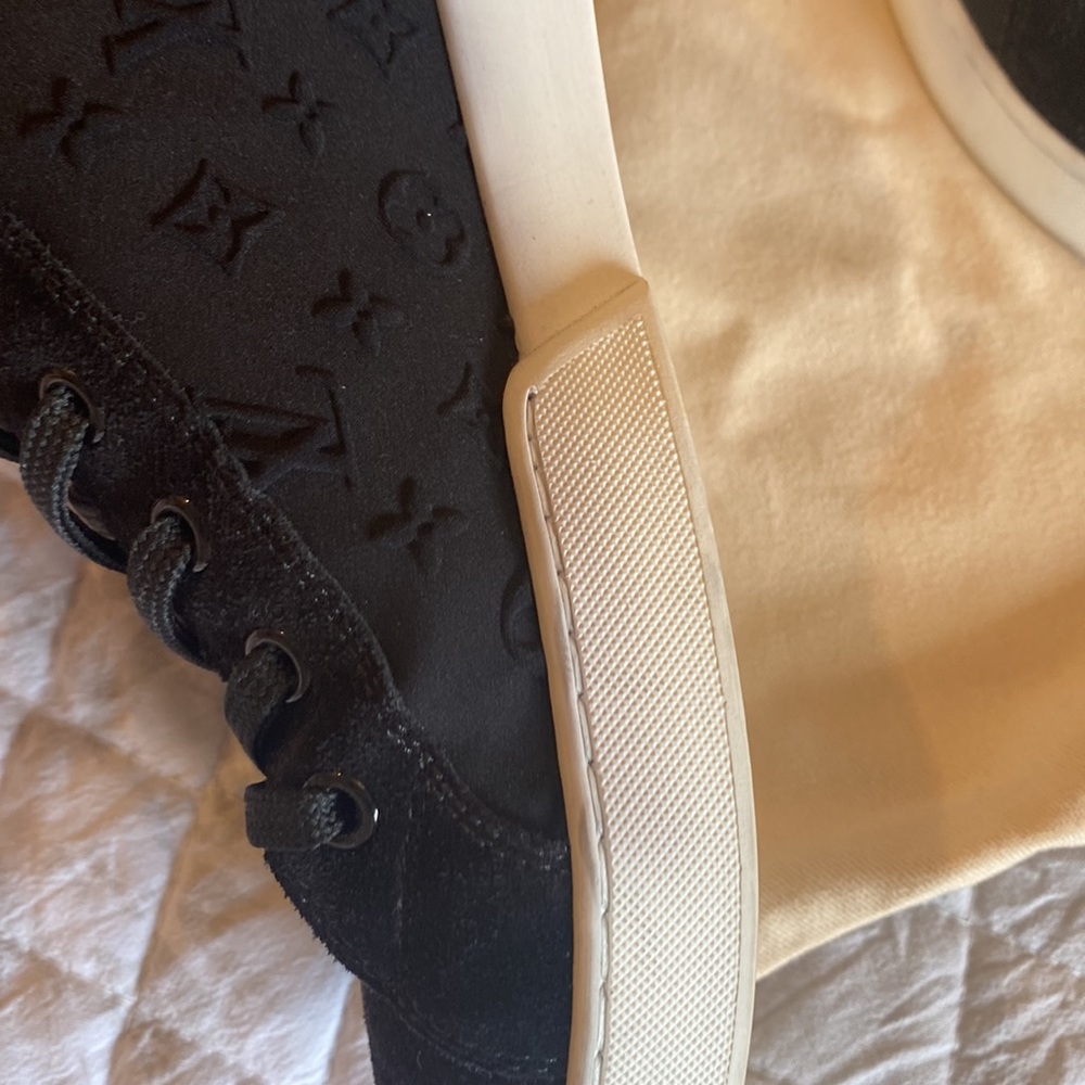 Original Louis Vuitton Suede Sneaker size:34.5, no box but with LV felt dust bag - Picture 12 of 12